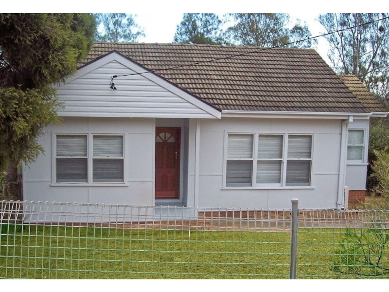29 Donaldson St, Bradbury NSW 2560