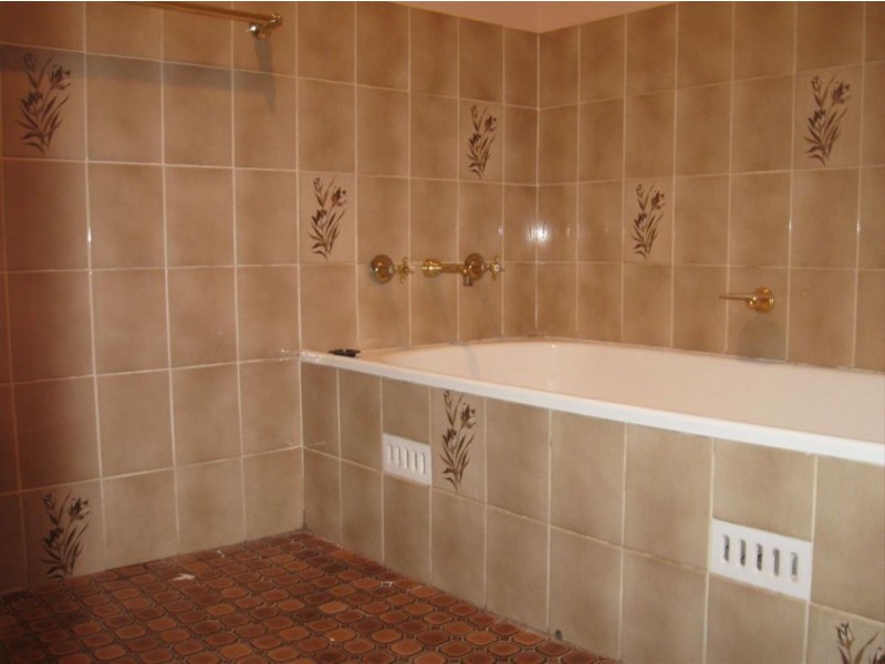 30 Anembo Street, Bradbury NSW 2560