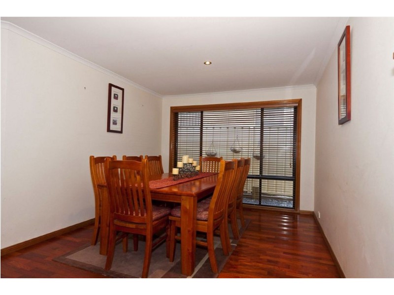 54 Crommelin Cres, St Helens Park NSW 2560