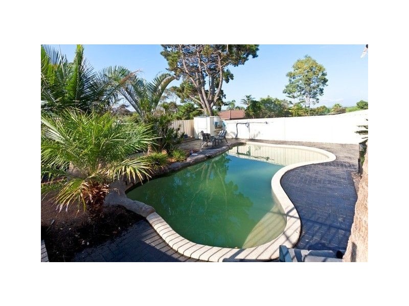 54 Crommelin Crescent, St Helens Park NSW 2560