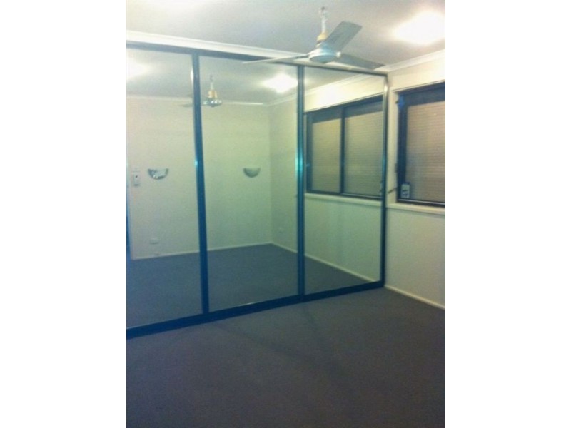 43 Othello Ave, Rosemeadow NSW 2560