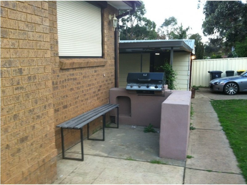 43 Othello Ave, Rosemeadow NSW 2560