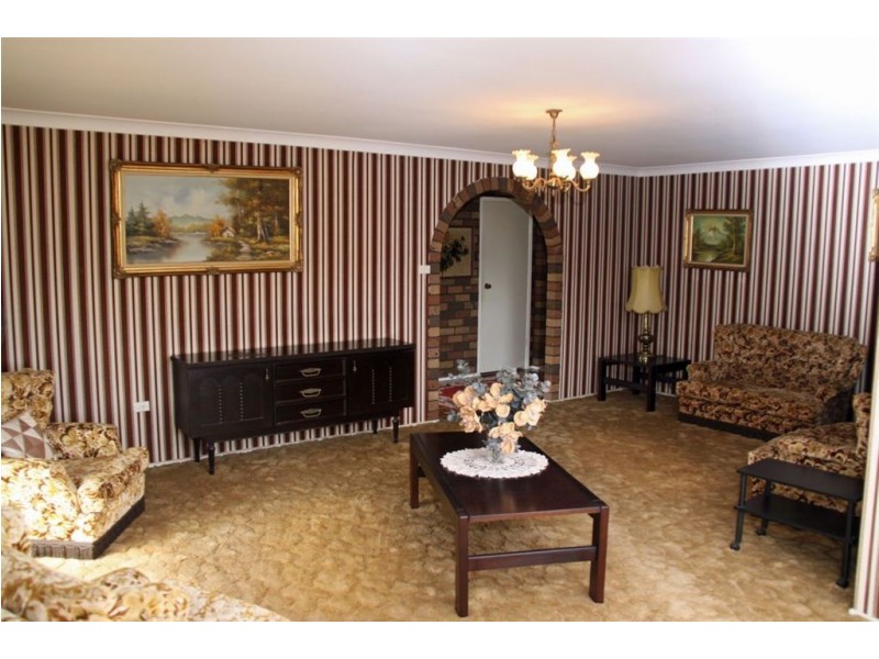 22 Ardrossan Cres, St Andrews NSW 2566