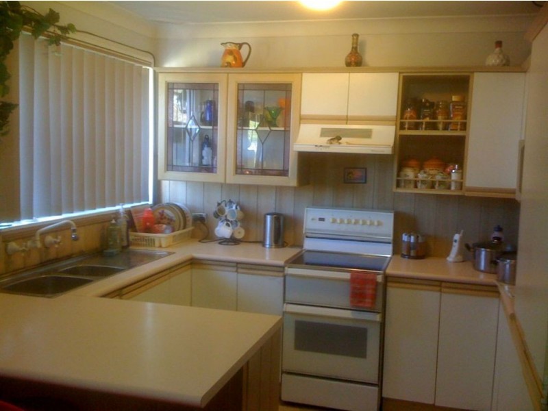 10 Flynn Place, Leumeah NSW 2560