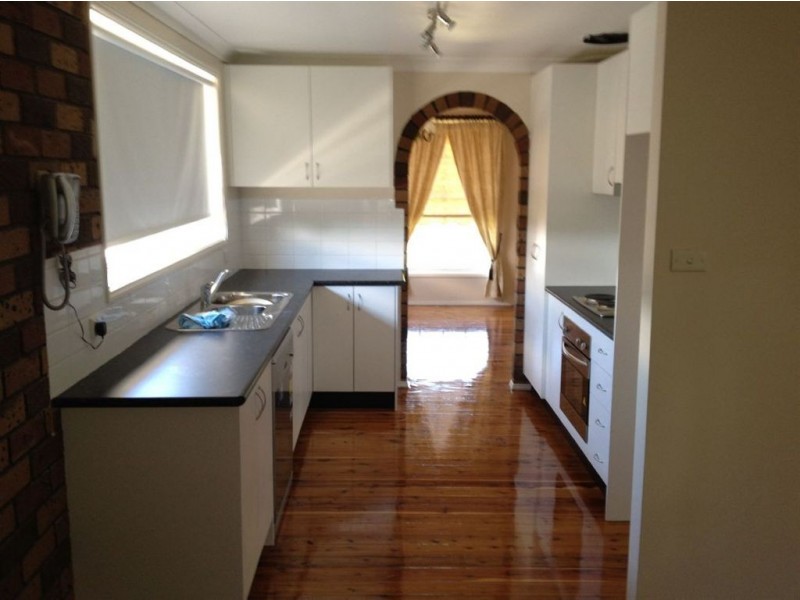 22 Ardrossen Crescent,, St Andrews NSW 2566