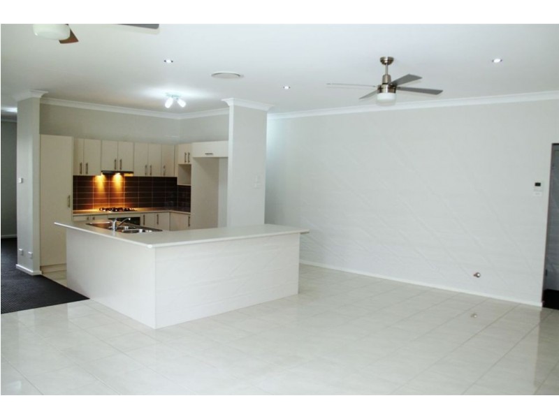 7 Dewpoint Street, Spring Farm NSW 2570