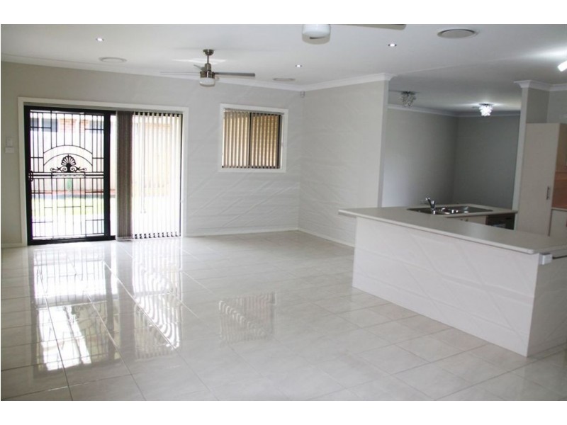 7 Dewpoint Street, Spring Farm NSW 2570
