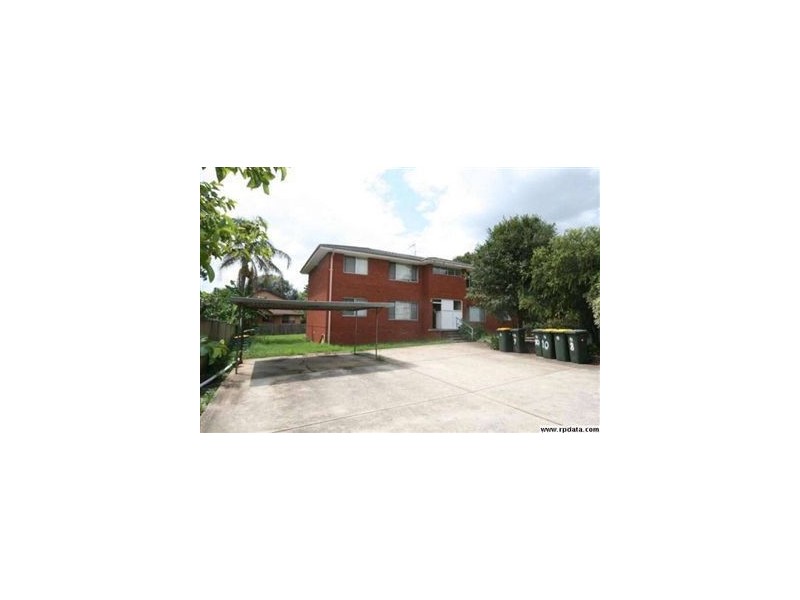 9/8 Condamine Street, Campbelltown NSW 2560