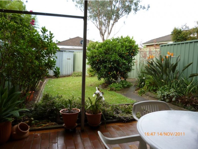 4/15 Stringybark Place, Bradbury NSW 2560