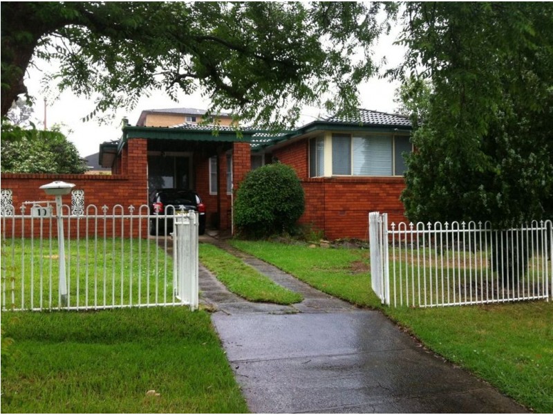 10 Lewis Street, Bradbury NSW 2560