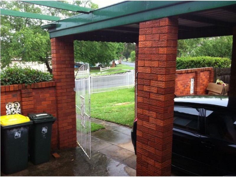 10 Lewis Street, Bradbury NSW 2560