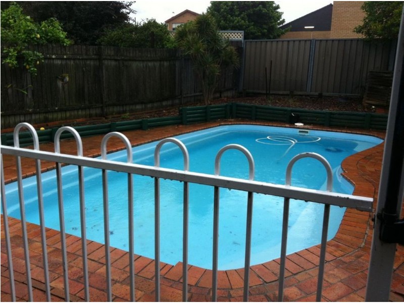 10 Lewis Street, Bradbury NSW 2560