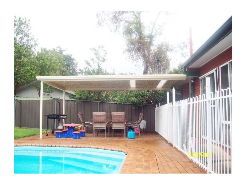 10 Lewis Street, Bradbury NSW 2560