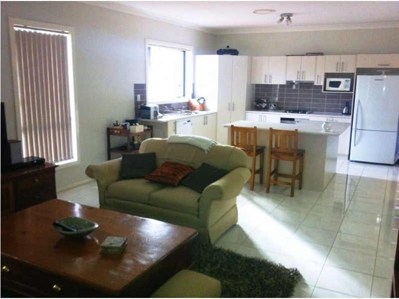 25 Montazah St, Spring Farm NSW 2570