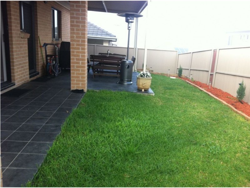 25 Montazah St, Spring Farm NSW 2570