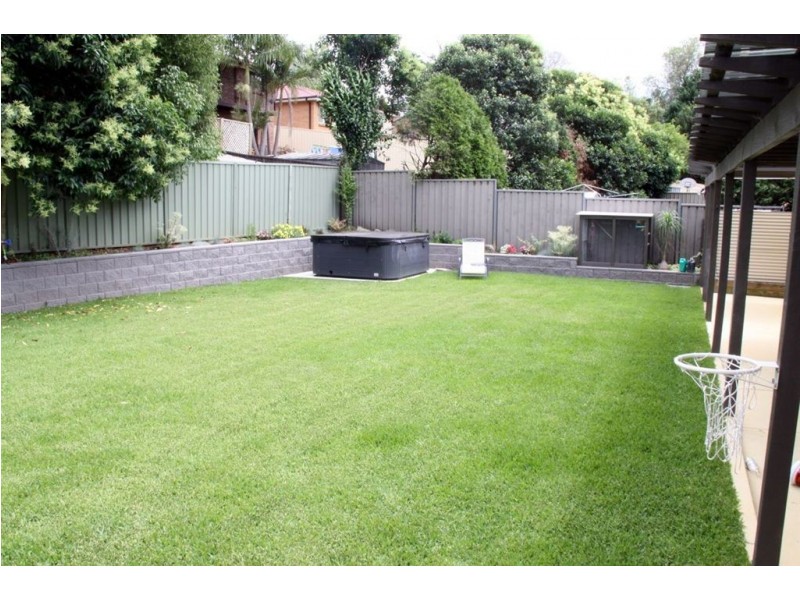 19 Crisparkle Dr, Ambarvale NSW 2560