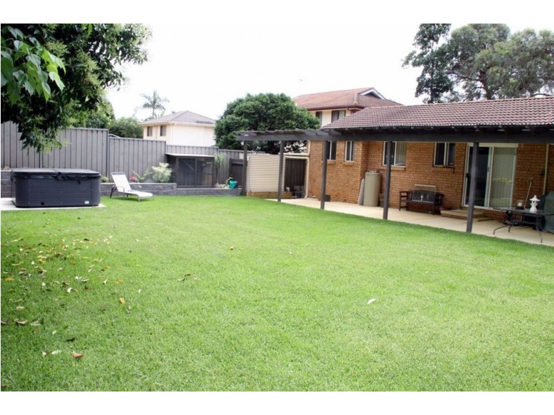 19 Crisparkle Dr, Ambarvale NSW 2560