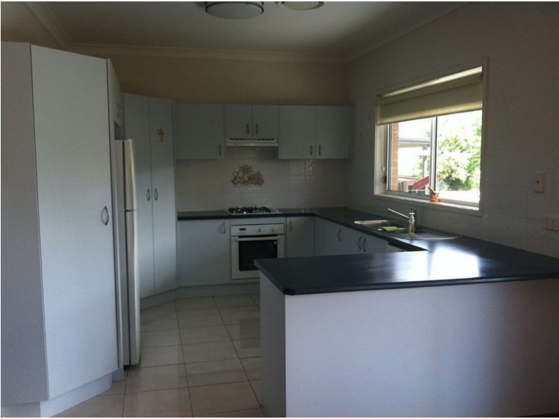 7 Carlton Road, Campbelltown NSW 2560