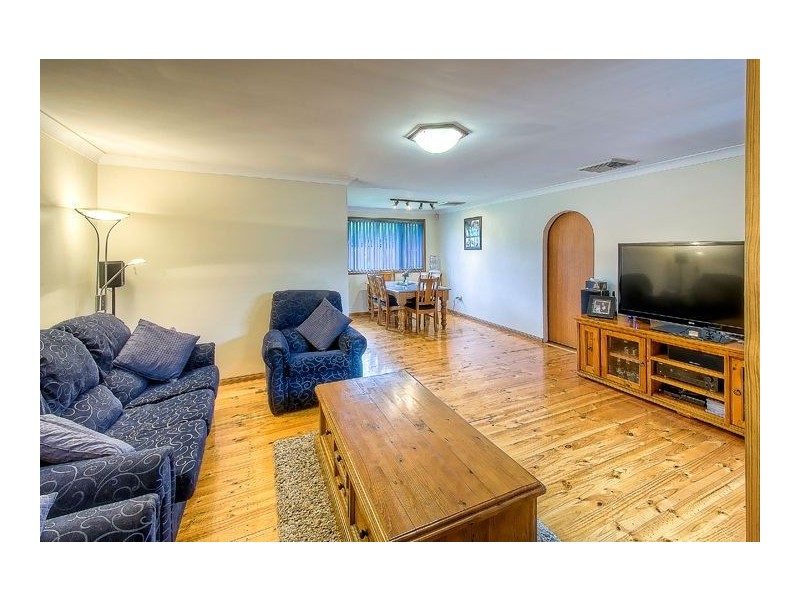 42 Cudgegong Rd, Ruse NSW 2560