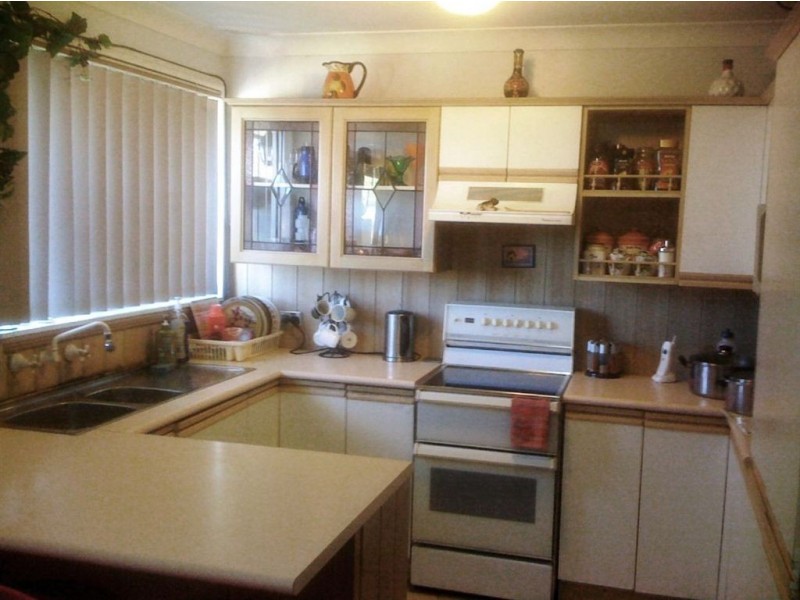 10 Flynn Crescent, Leumeah NSW 2560