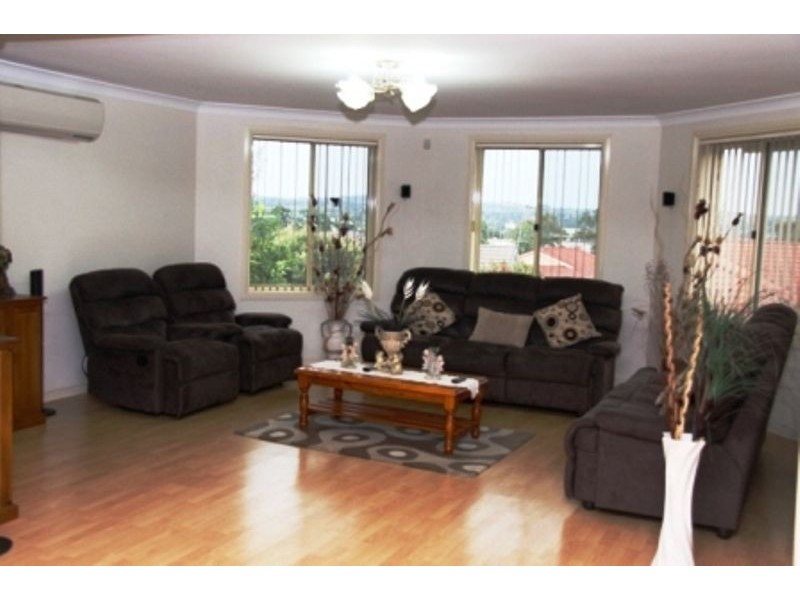 316 Longhurst Road, Minto NSW 2566