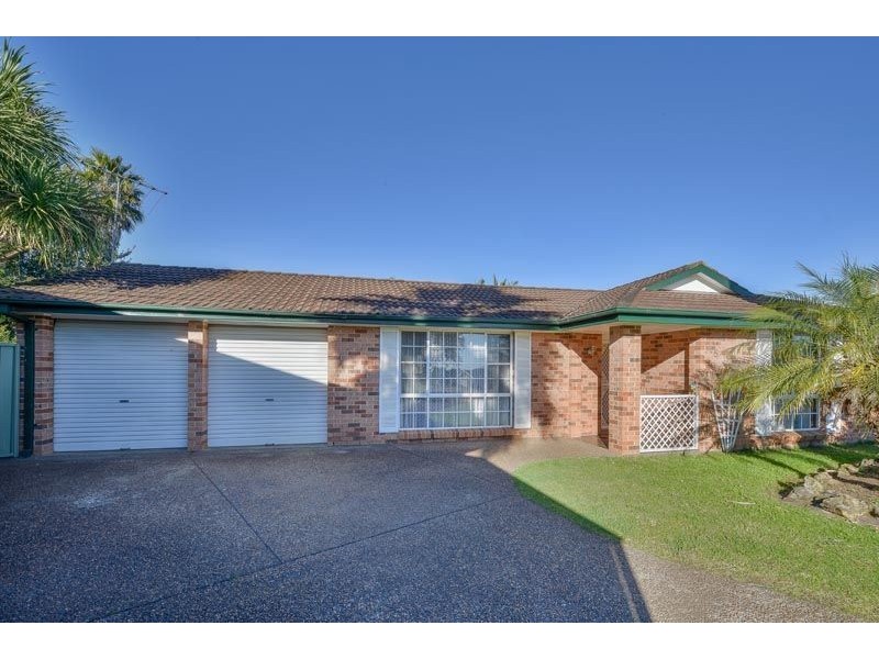 15 Jessica Place, Rosemeadow NSW 2560