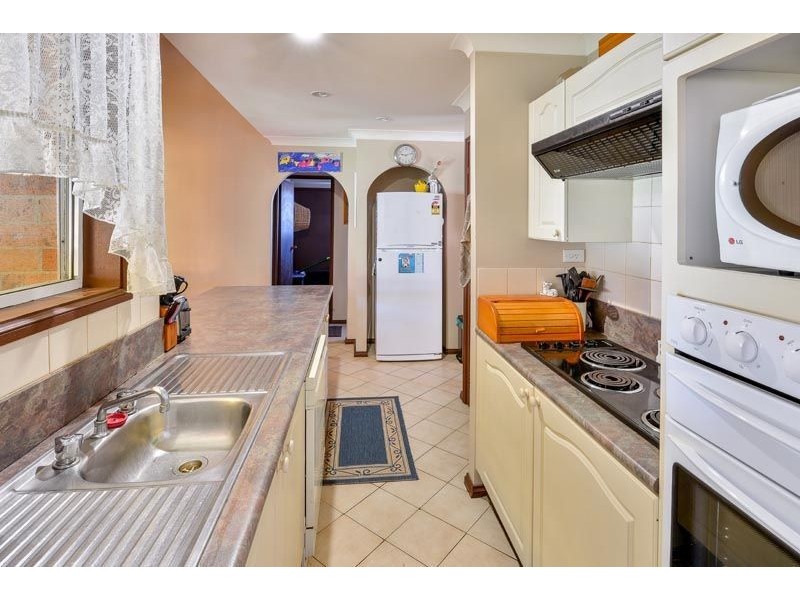 15 Jessica Place, Rosemeadow NSW 2560