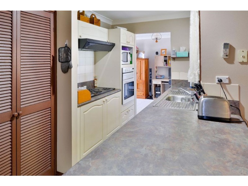 15 Jessica Place, Rosemeadow NSW 2560