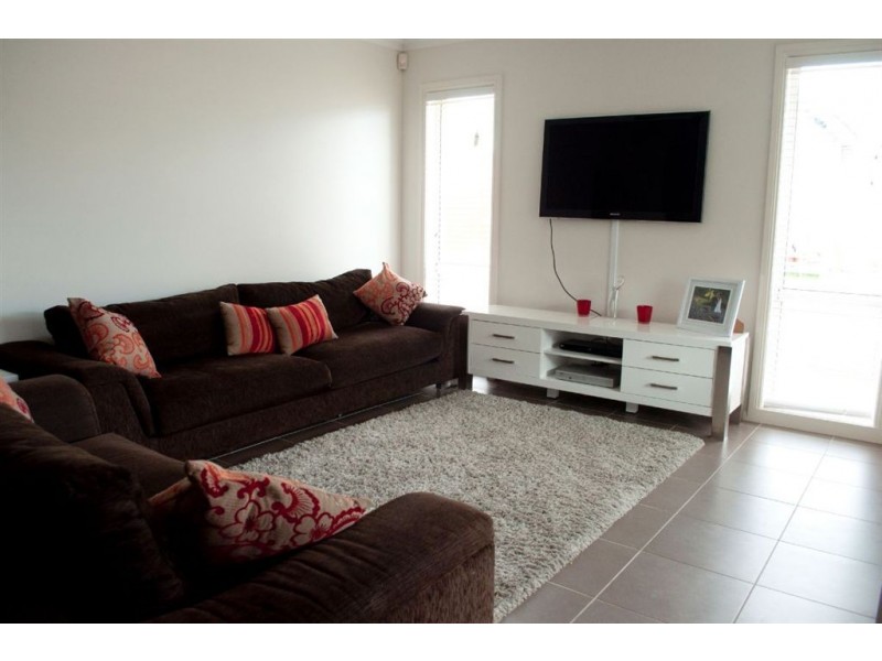 6 Gallina Drive, Spring Farm NSW 2570