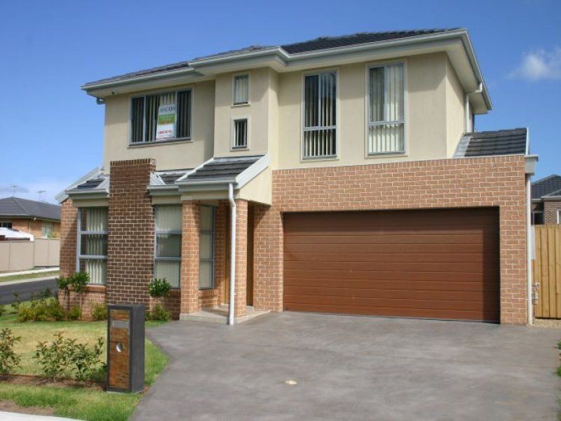 18 Hampshire Boulevard, Spring Farm NSW 2570