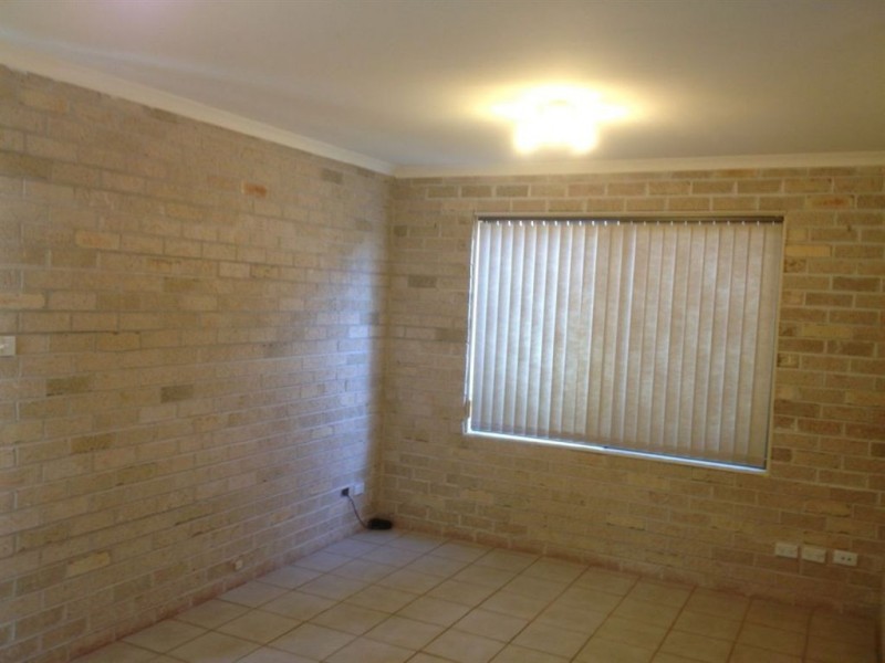 61a Adrian Street, Macquarie Fields NSW 2564