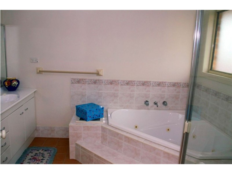 316 Longhurst Road, Minto NSW 2566