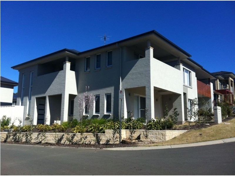 2/3 Rizal Street, Campbelltown NSW 2560