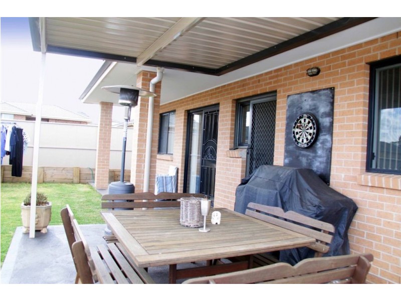 25 Montazah St, Spring Farm NSW 2570