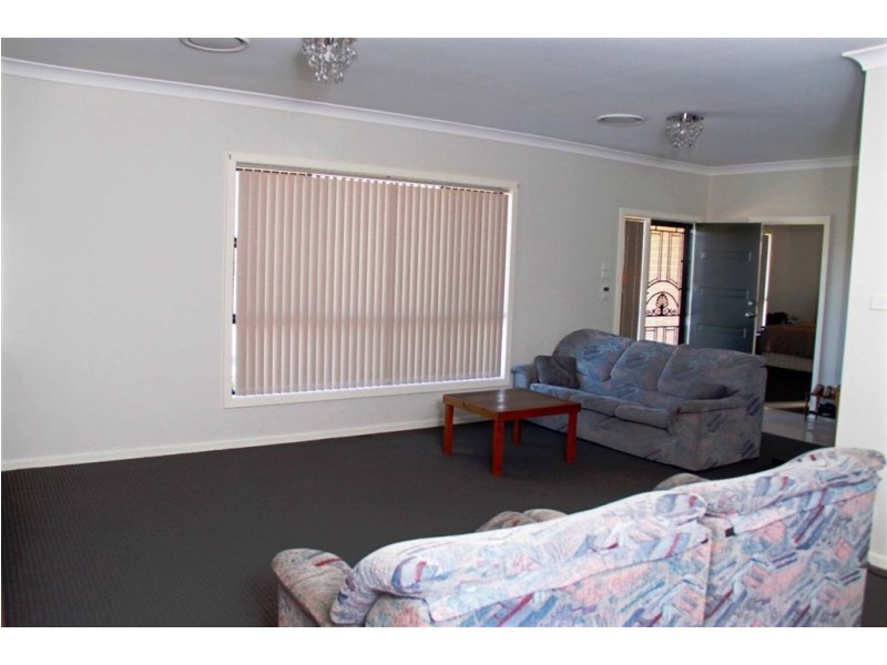 7 Dewpoint Dr, Spring Farm NSW 2570
