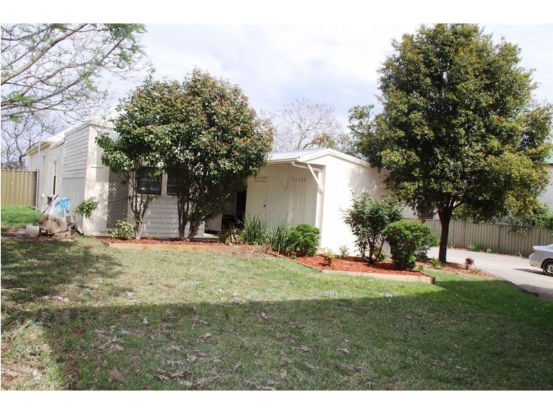 8 Condamine St, Campbelltown NSW 2560