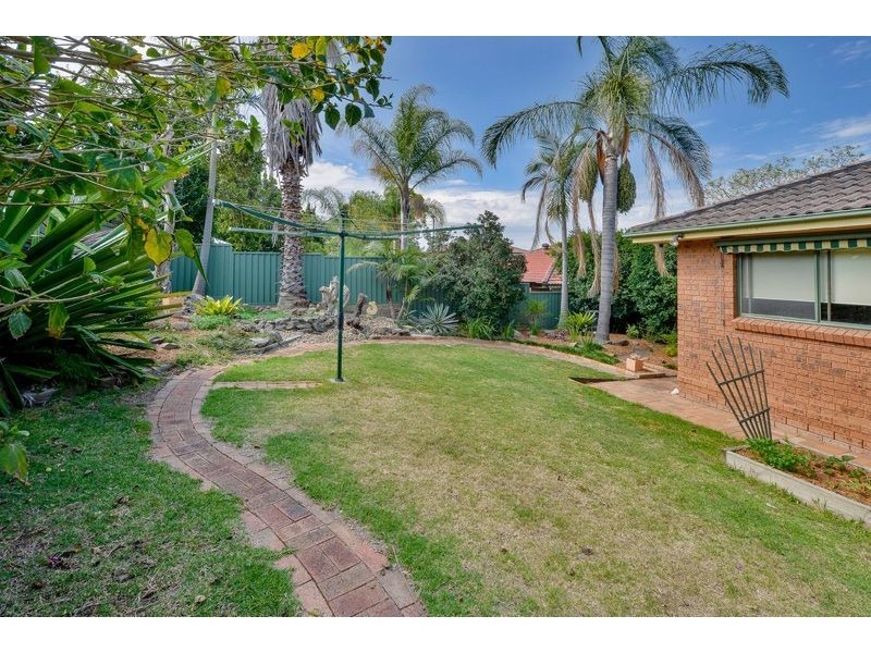 14 Lightwood St, Ambarvale NSW 2560