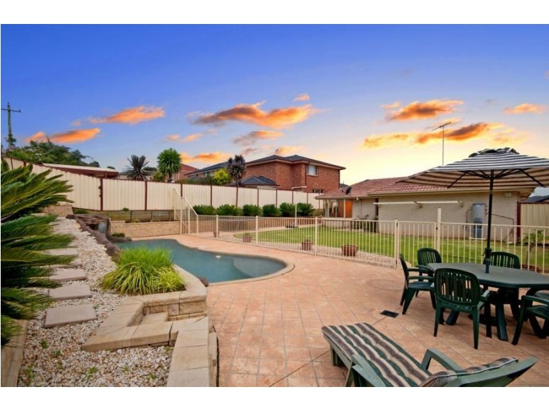 17B Baynton Place, St Helens Park NSW 2560