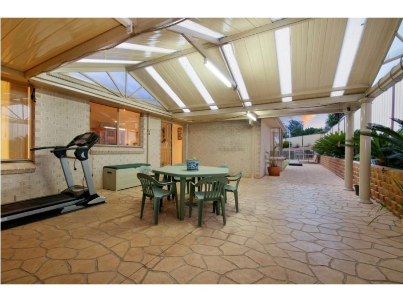 17B Baynton Place, St Helens Park NSW 2560