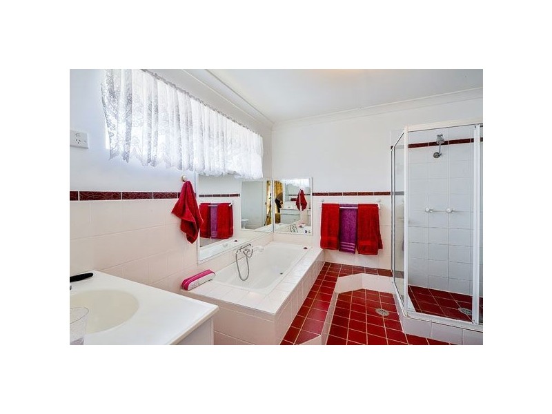 2/4 Moss Place, St Helens Park NSW 2560