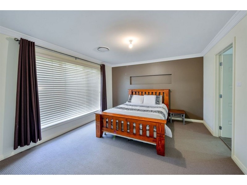 227 Mount Annan Drive, Mount Annan NSW 2567