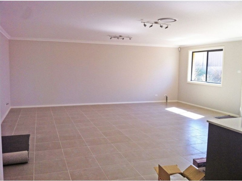 10 Indigofera Place, Mount Annan NSW 2567