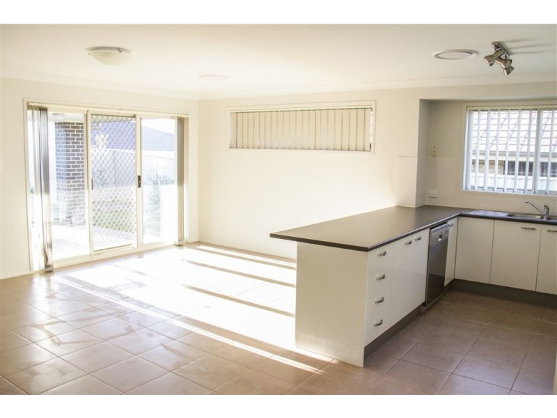 31 Tander Street, Oran Park NSW 2570