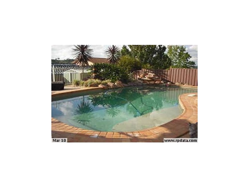 14 Torrens Pl, Kearns NSW 2558