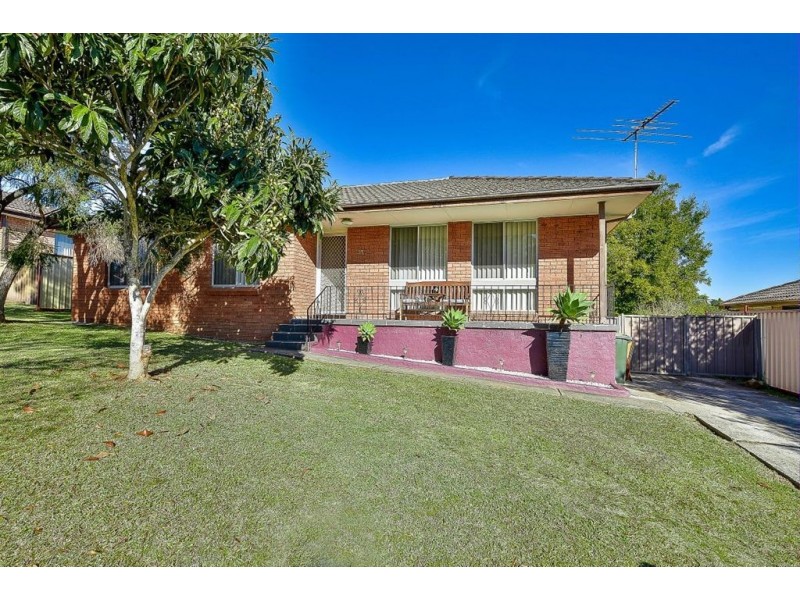 35 Maroubra Crescent, Woodbine NSW 2560