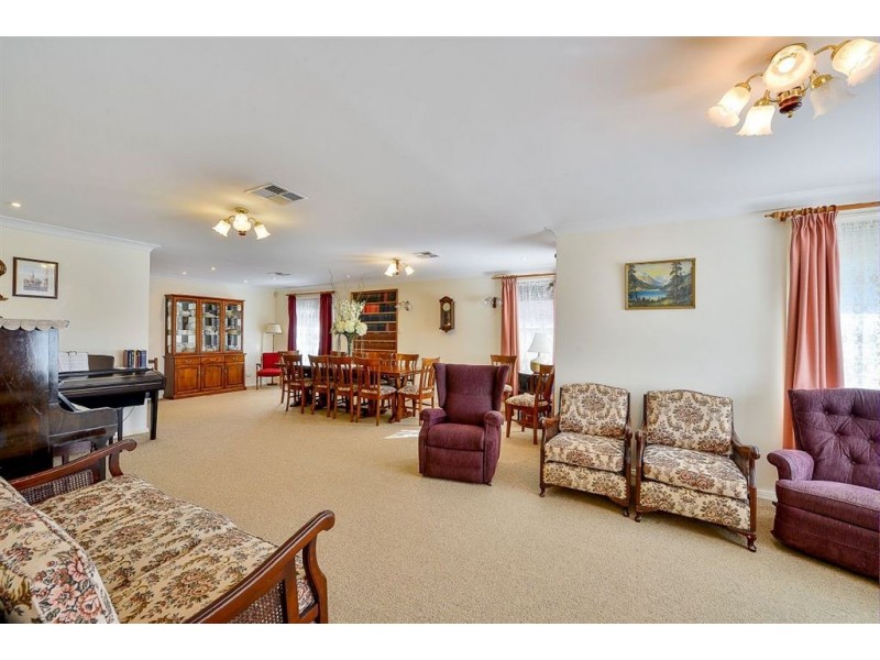 57 Woodland Road, St Helens Park NSW 2560