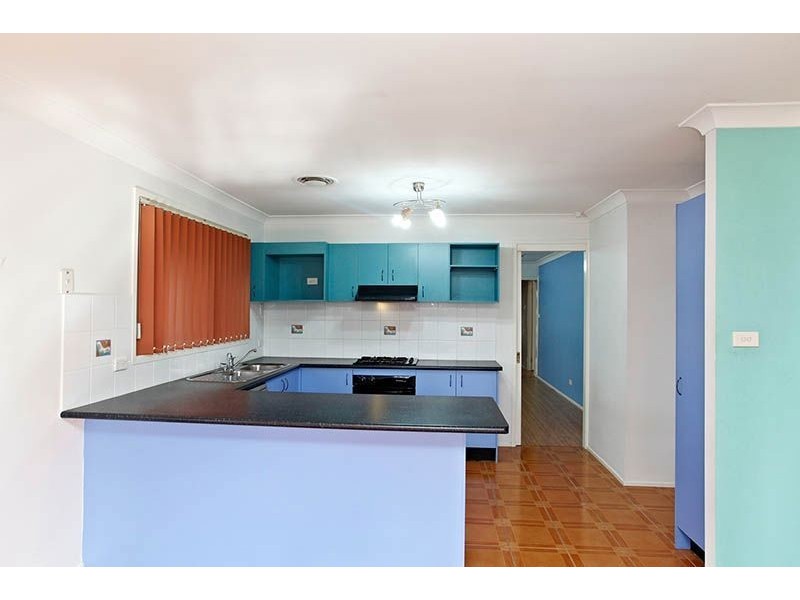 137 Holdsworth Drive, Mount Annan NSW 2567