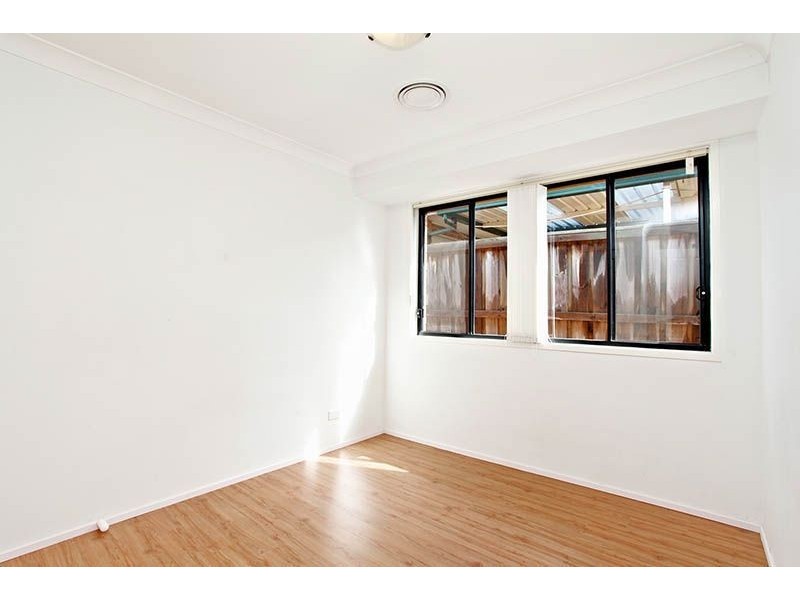 137 Holdsworth Drive, Mount Annan NSW 2567