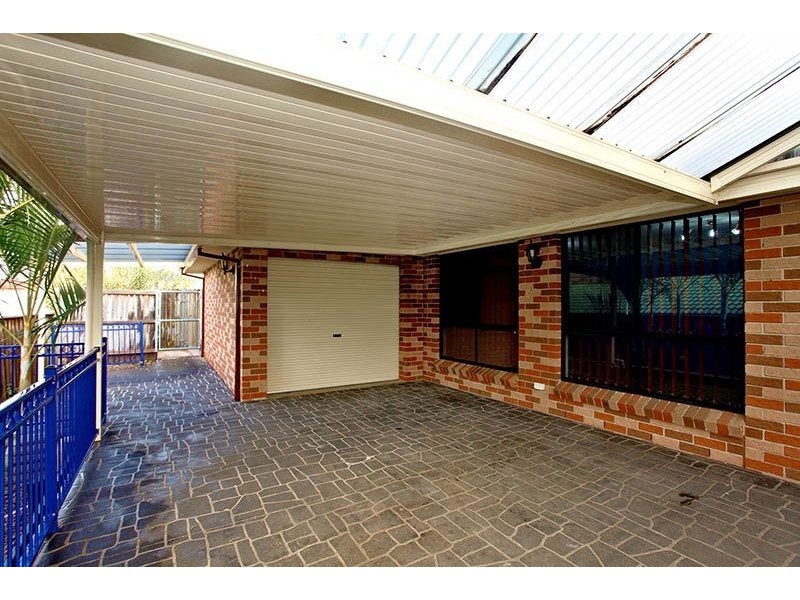 137 Holdsworth Drive, Mount Annan NSW 2567