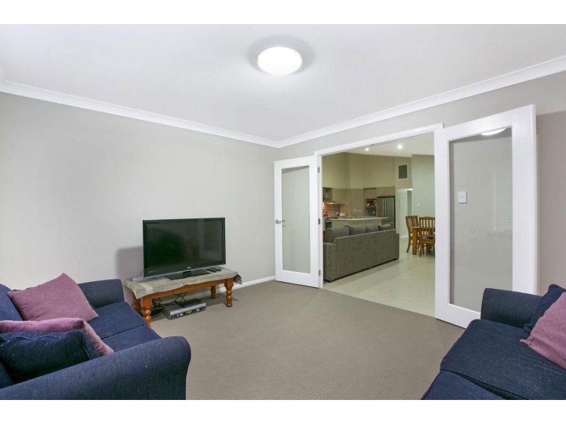 33 Swansona Avenue, Mount Annan NSW 2567